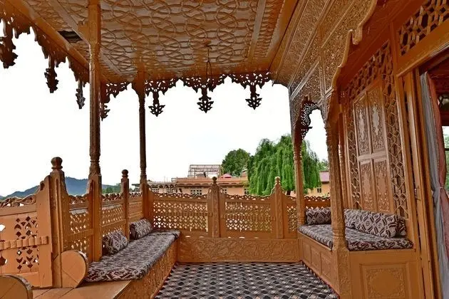 Inshallah Houseboats - Lobi