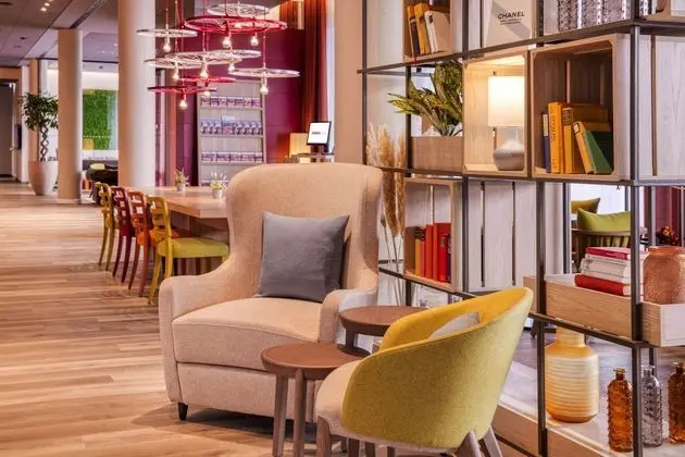 IntercityHotel Graz - Lobi
