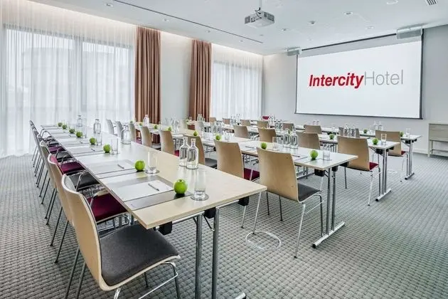 IntercityHotel Hannover Hauptbahnhof Ost - İş / Konferans