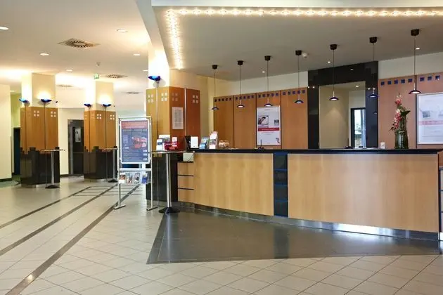 IntercityHotel Schwerin - Lobi