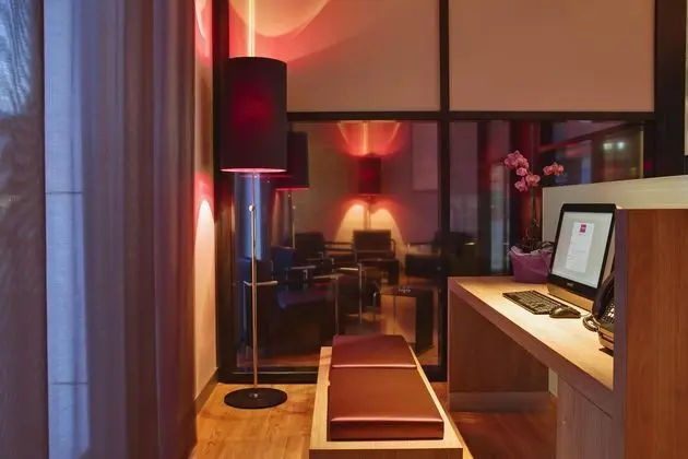 IntercityHotel Leipzig - Lobi
