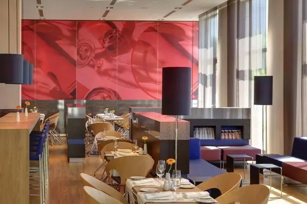 IntercityHotel Leipzig - Yeme / İçme