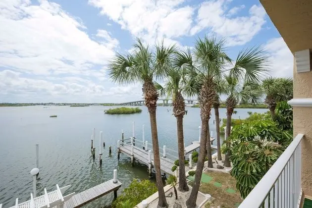 Intercoastal Dreams 201