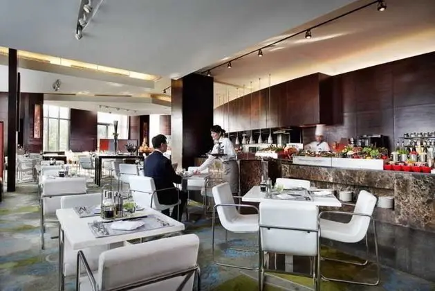 Intercontinental Beijing Beichen - Yeme / İçme