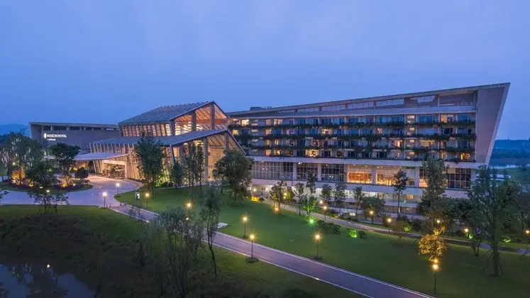 InterContinental Heilong Lake