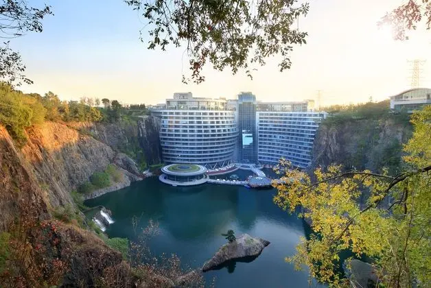 INTERCONTINENTAL SHANGHAI WONDERLAND