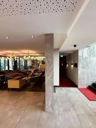 Intergroup Business & Design Hotel Ingolstadt - Lobi
