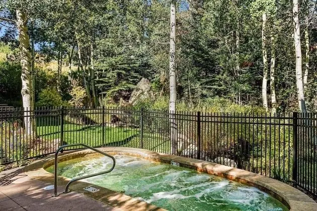 Interlude Condos by iTrip Vacations Aspen Snowmass - Havuz