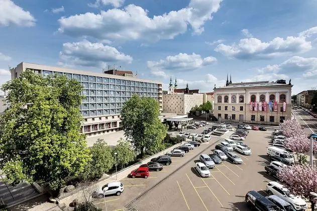 Hotel International Brno - Dış Mekan