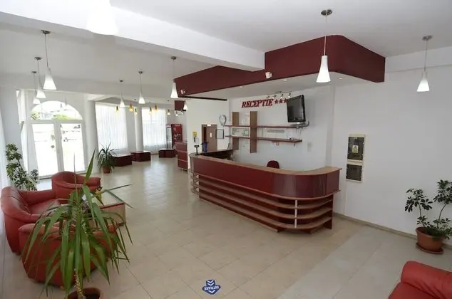 Intim Hotel - Lobi