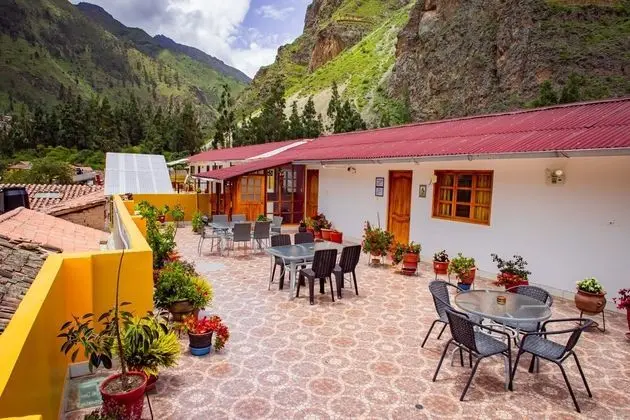 Intitambo Three Star Hotel With Panoramic View of the Mountains