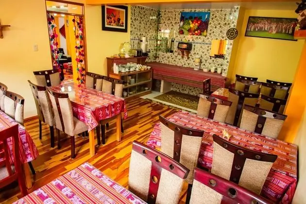 Intitambo Three Star Hotel With Panoramic View of the Mountains - Yerinde Yemek