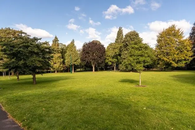 Inviting 1-bed Apartment in Banbury - Dış Mekan