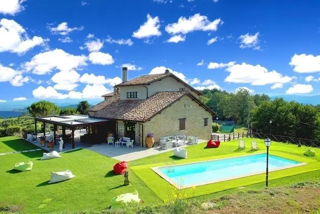 Inviting 15 Guests Villa