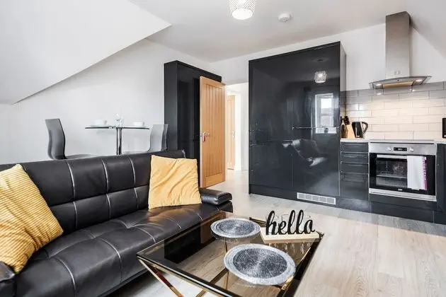 Inviting 2-bed Apartment in Bedford
