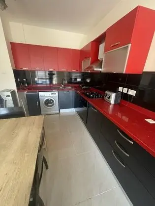 Inviting 2-bed Apartment in Famagusta, Cyprus - Mutfak