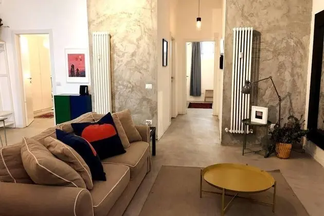 Inviting 2-bed Apartment in Milano - 1