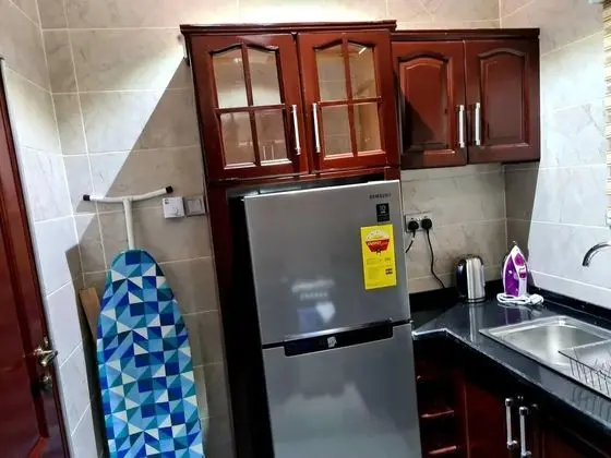 Inviting 2bed Apartment in Adenta Wifi - Mutfak