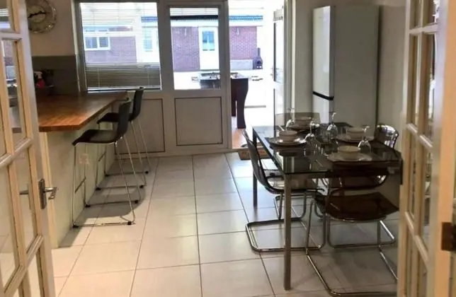 Inviting 3-bed Semi-detached House in Bedford - Dış Mekan