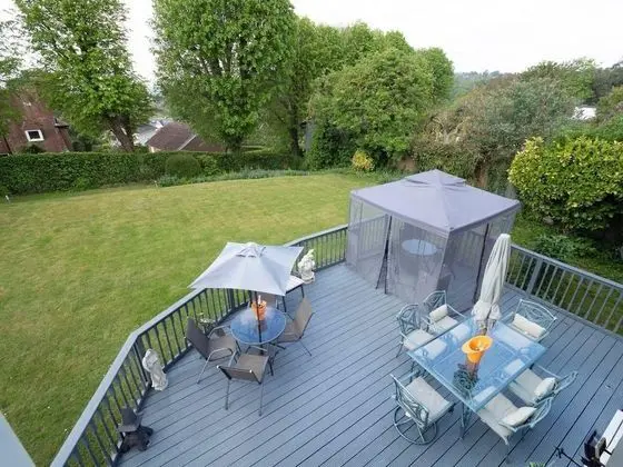 Inviting 7-bed House With sea Views in Hythe