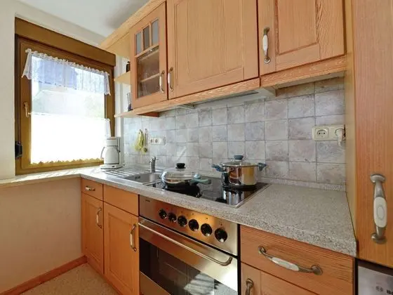 Inviting Apartment in Eimelrod With Garden - Mutfak