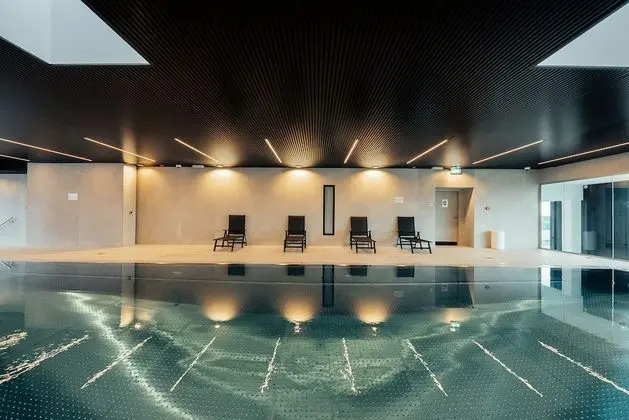 Inviting Apt w Spa Fitness & Swim Pool - Havuz
