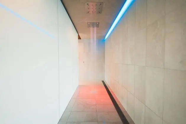 Inviting Apt w Spa Fitness & Swim Pool - Spa
