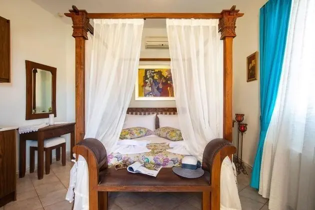 Inviting Arokaria Apartment in Panormo - Öne Çıkan Resim