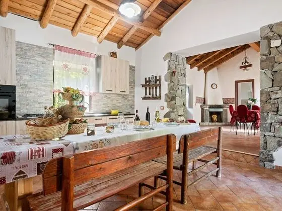 Inviting Cottage in Maniace With Private Garden - 1