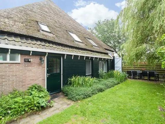 Inviting Farmhouse in 't Zand near Marine Museum