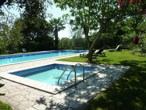 Inviting Holiday Home in Montemor-o-novo With Pool - Havuz