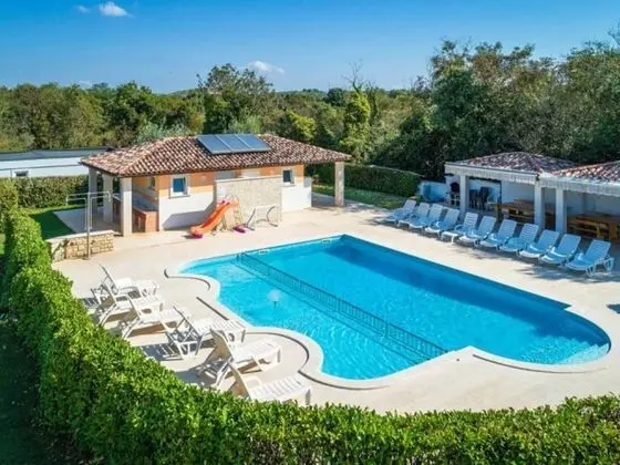 Inviting Mobile Home in Banjole With Terrace