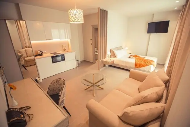 Io Suites - Oda