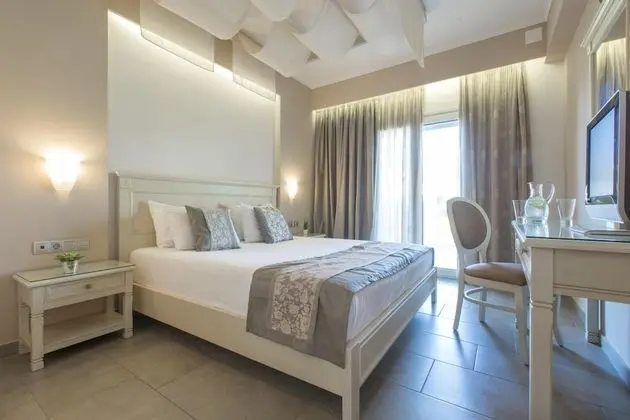 Ionion Beach Apartment Hotel - Oda
