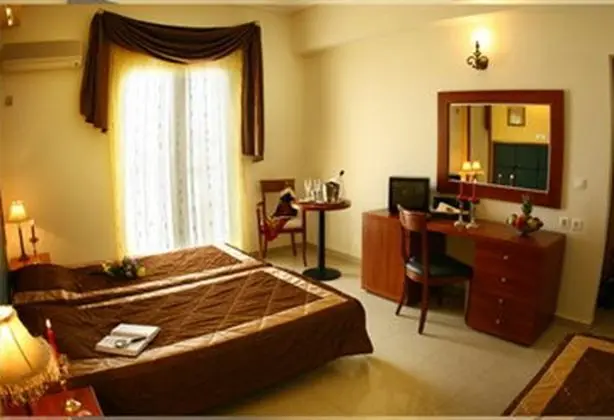 Ionis Art Hotel - Oda