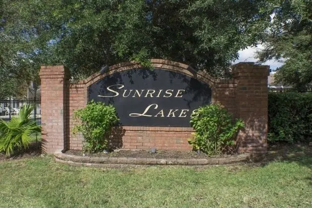 Ip60572 - Sunrise Lakes - 4 Bed 3 Baths Villa