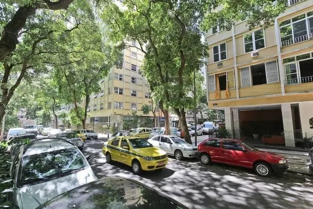 Ipanema Close to the Beach - 153B Holiday Home 1