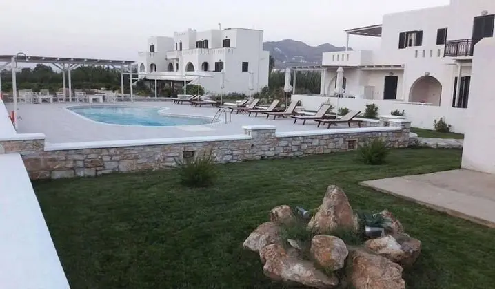 Iphimedeia Apartments & Suites - Havuz