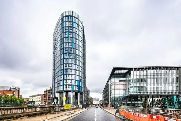 IQuarter Apartments - Parking