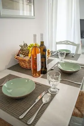 Irenes View Apartments Villa 7 - 4 Guests With Pool and sea View in Agia Irini - Yerinde Yemek