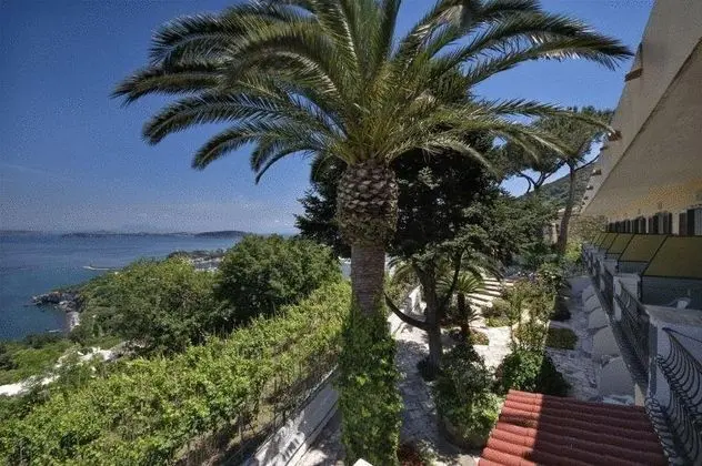 Villa Ireos