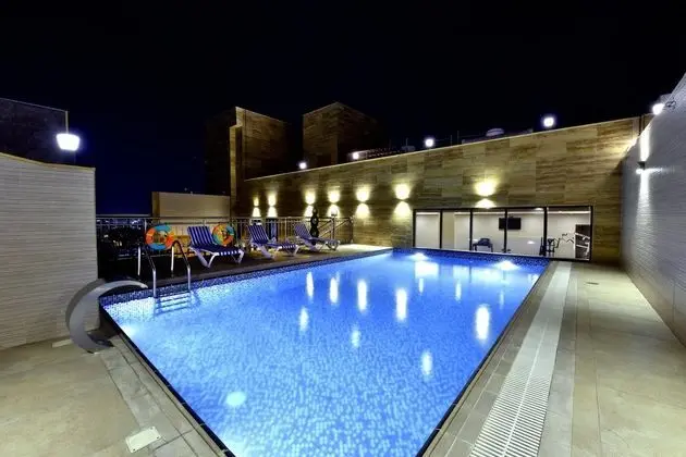 Iridium 70 Hotel