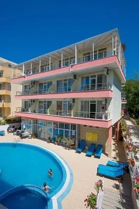 Hotel Iris Beach - Havuz