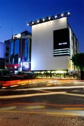 Iris Park Hotel