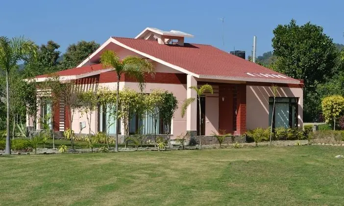 Iris Resort and Spa