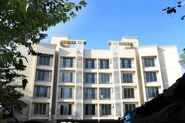 Iris Suites