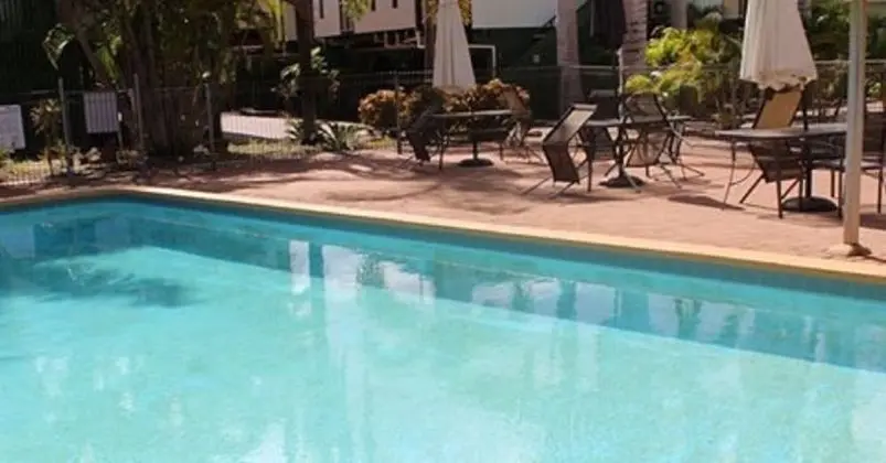 Irish Club Accommodation - Havuz