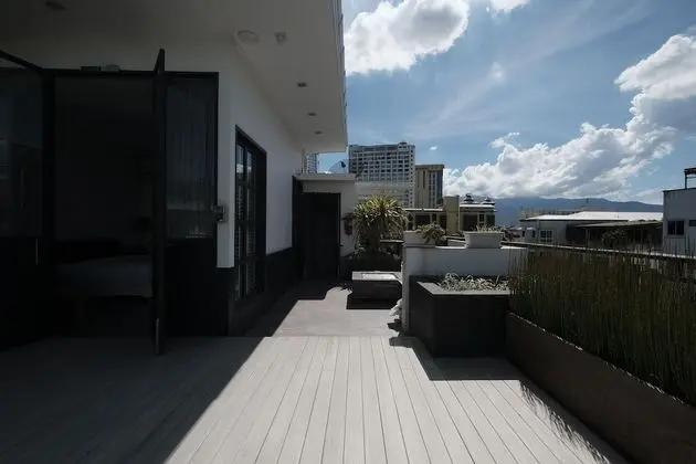 Iron32 Hotel