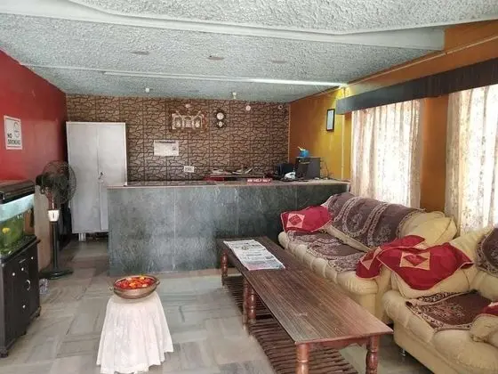 iROOMZ Hotel Abhiman
