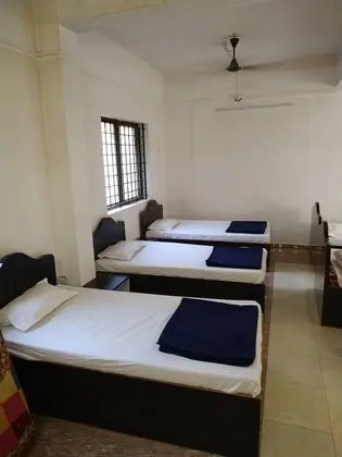 Iroomz Hotel Gananjaya